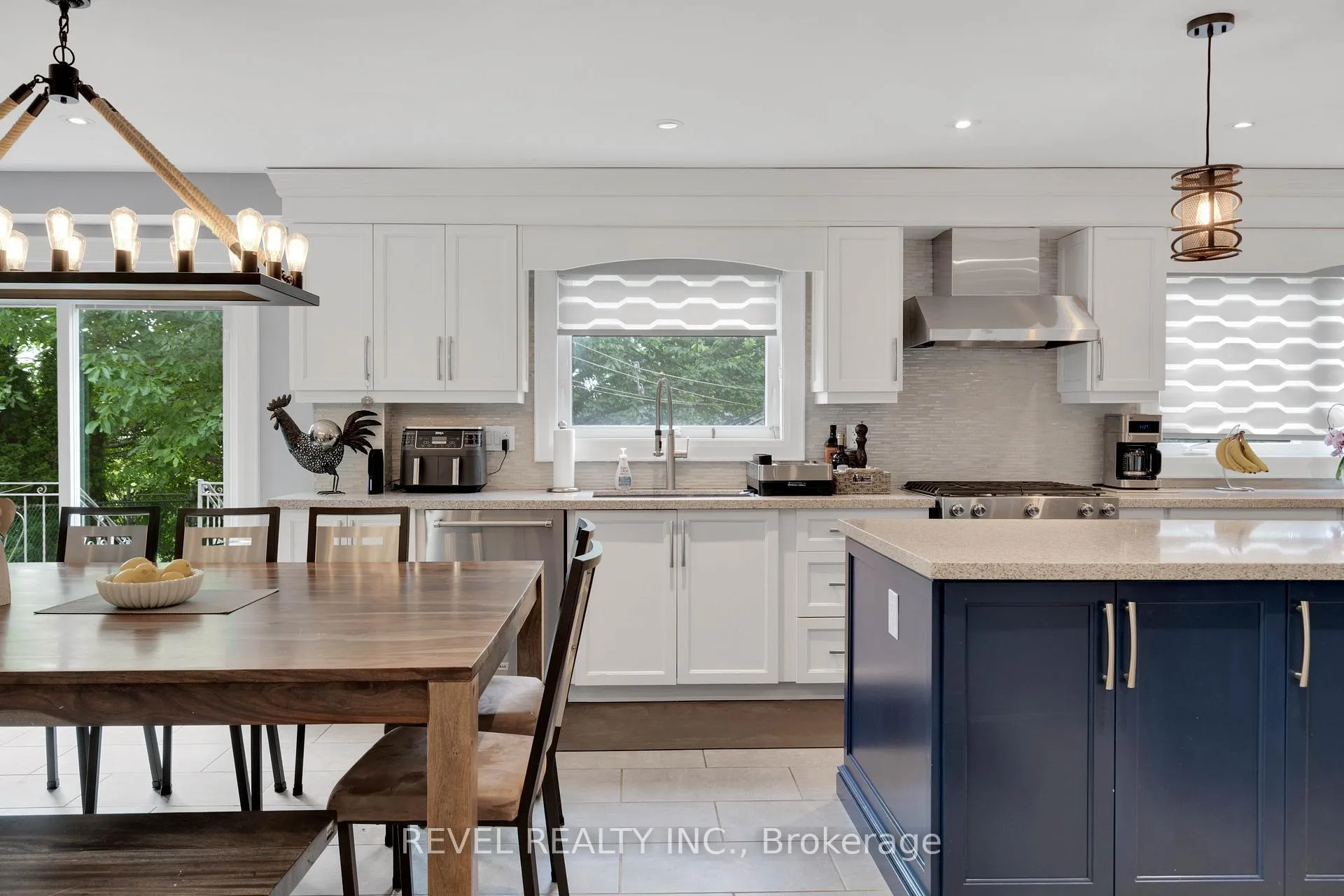 Photo 10 of 79 Arran Crescent, Vaughan, West Woodbridge — HOMEH