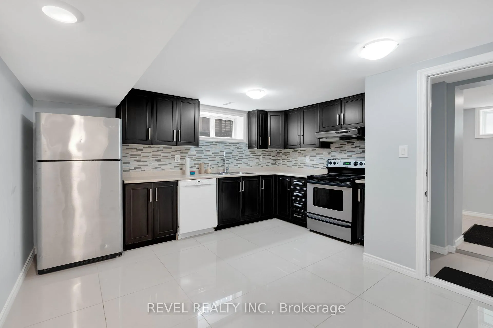 Photo 30 of 79 Arran Crescent, Vaughan, West Woodbridge — HOMEH