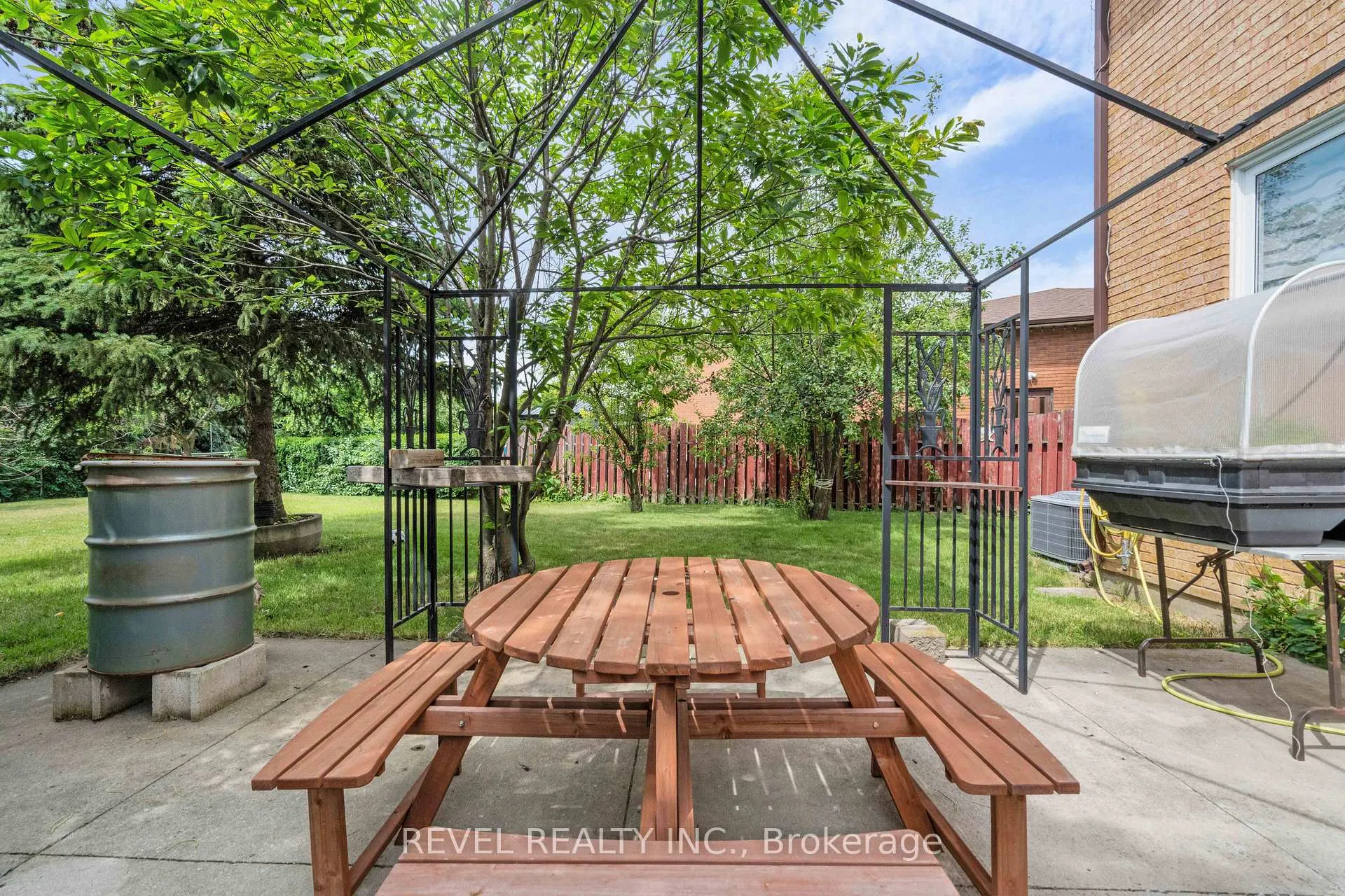 Photo 39 of 79 Arran Crescent, Vaughan, West Woodbridge — HOMEH
