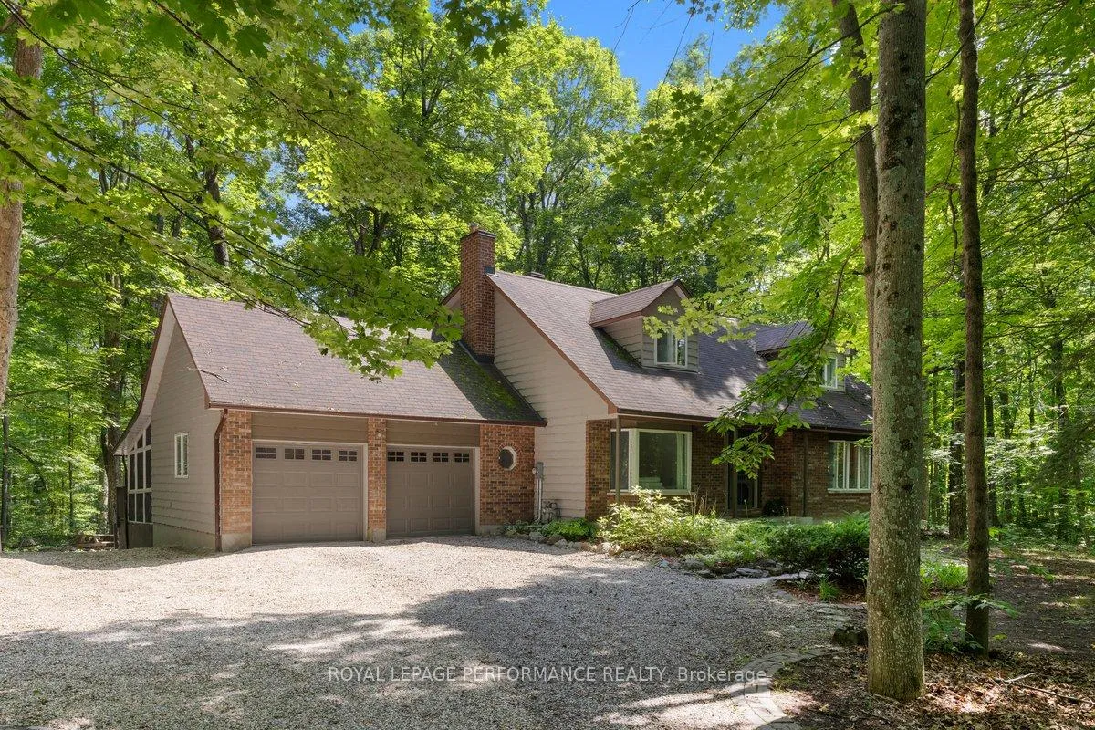 Photo 1 of 1250 Royal Maple Drive, Ottawa, Cumberland Ridge — HOMEH