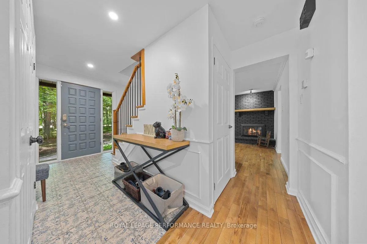 Photo 3 of 1250 Royal Maple Drive, Ottawa, Cumberland Ridge — HOMEH