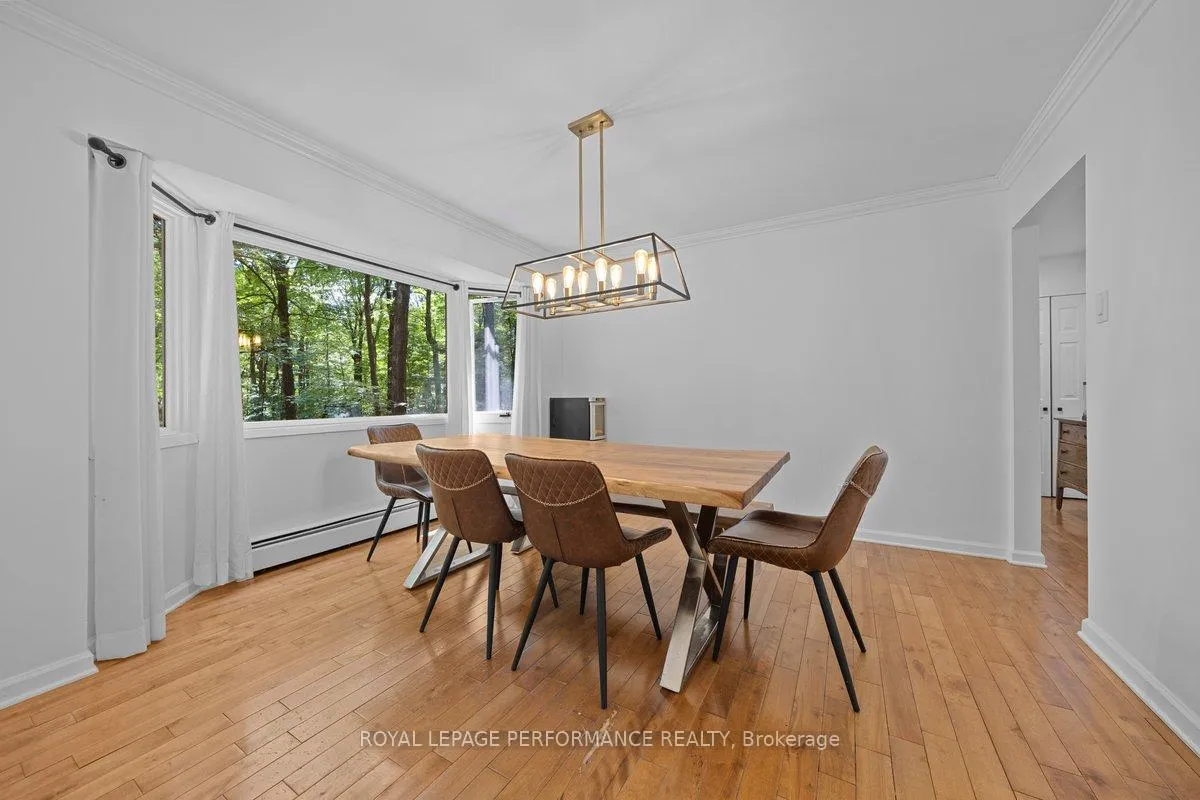 Photo 7 of 1250 Royal Maple Drive, Ottawa, Cumberland Ridge — HOMEH