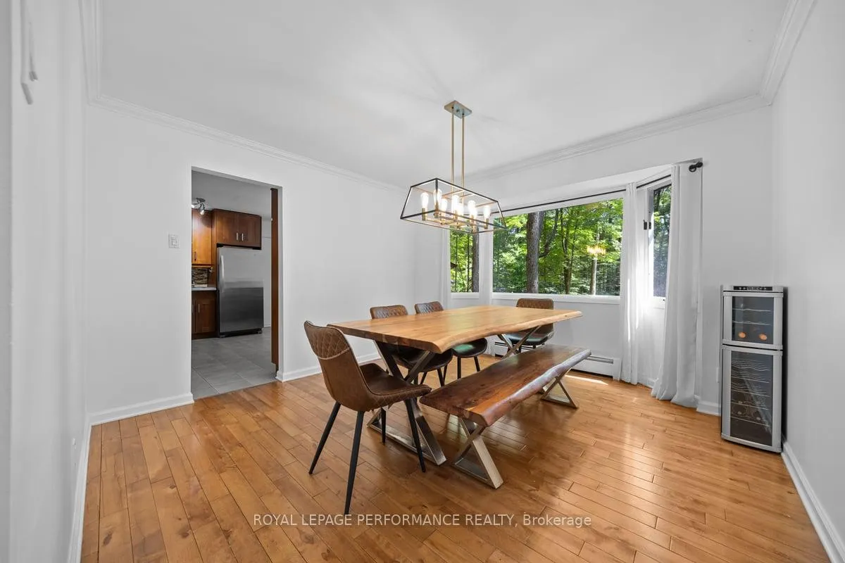 Photo 8 of 1250 Royal Maple Drive, Ottawa, Cumberland Ridge — HOMEH