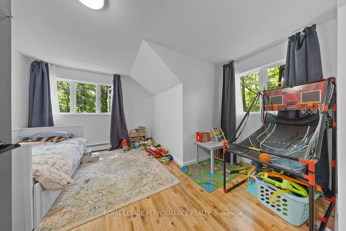 Photo 28 of 1250 Royal Maple Drive, Ottawa, Cumberland Ridge — HOMEH