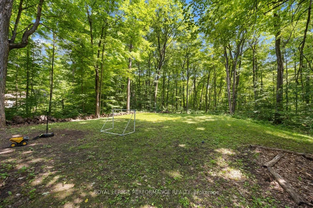 Photo 38 of 1250 Royal Maple Drive, Ottawa, Cumberland Ridge — HOMEH