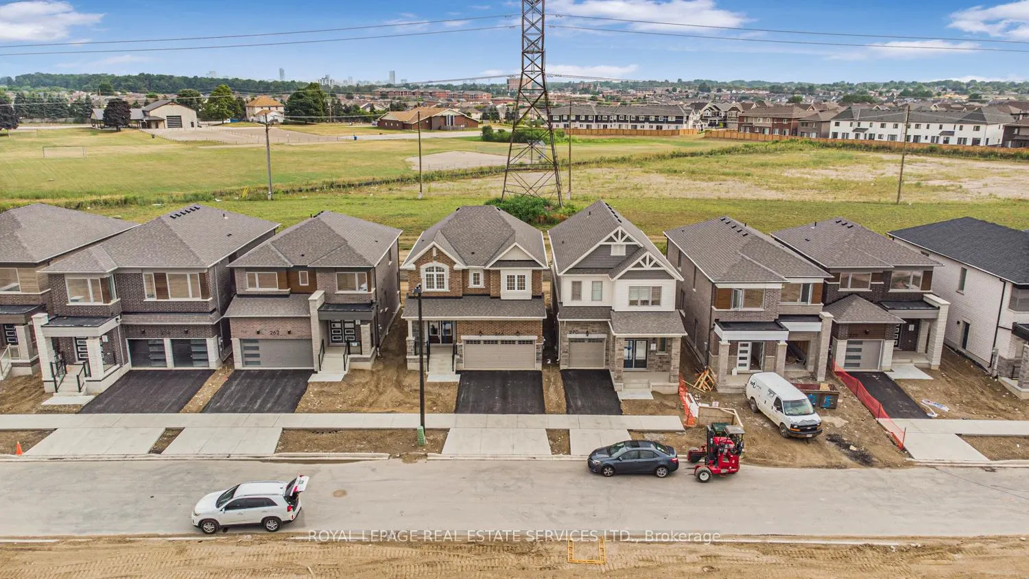 Photo 2 of 266 Millstone Street W, Kitchener, Trussler — HOMEH