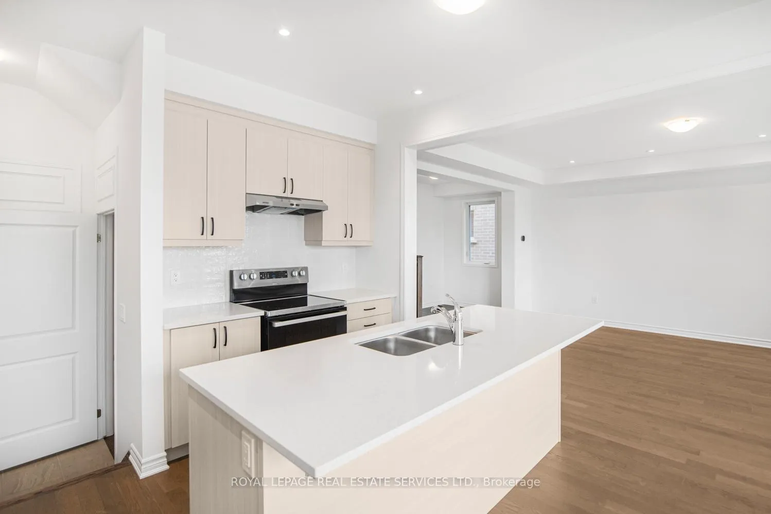 Photo 17 of 266 Millstone Street W, Kitchener, Trussler — HOMEH