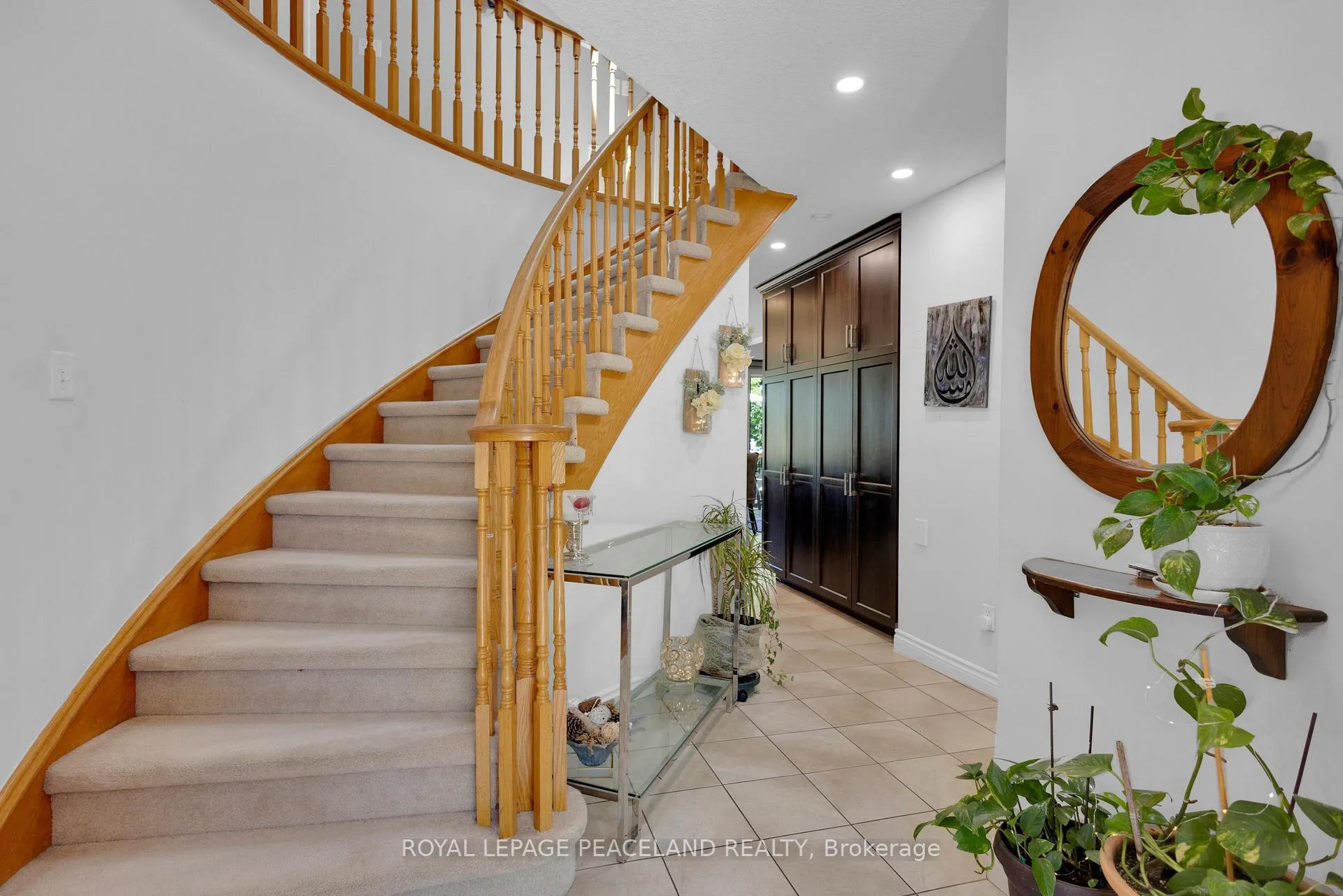 Photo 5 of 64 Woodview Crescent, Kitchener, Centreville Chicopee — HOMEH