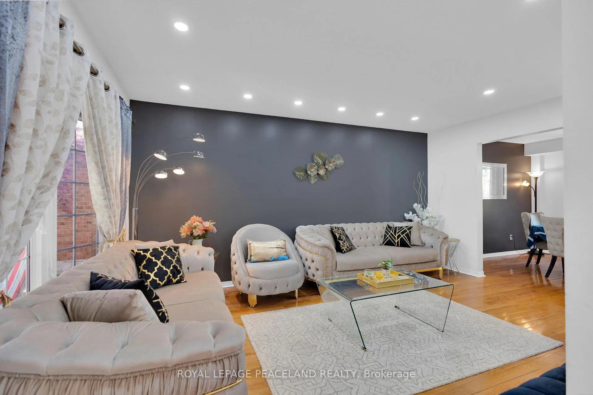 Photo 7 of 64 Woodview Crescent, Kitchener, Centreville Chicopee — HOMEH
