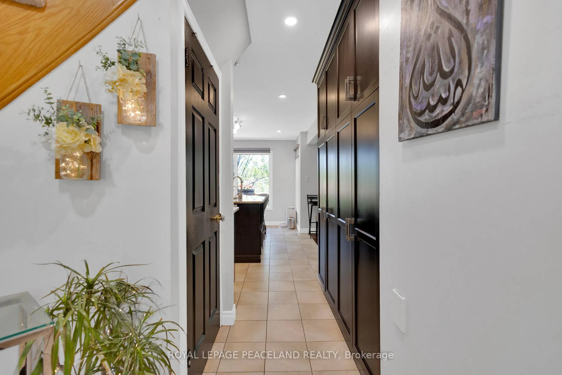 Photo 10 of 64 Woodview Crescent, Kitchener, Centreville Chicopee — HOMEH