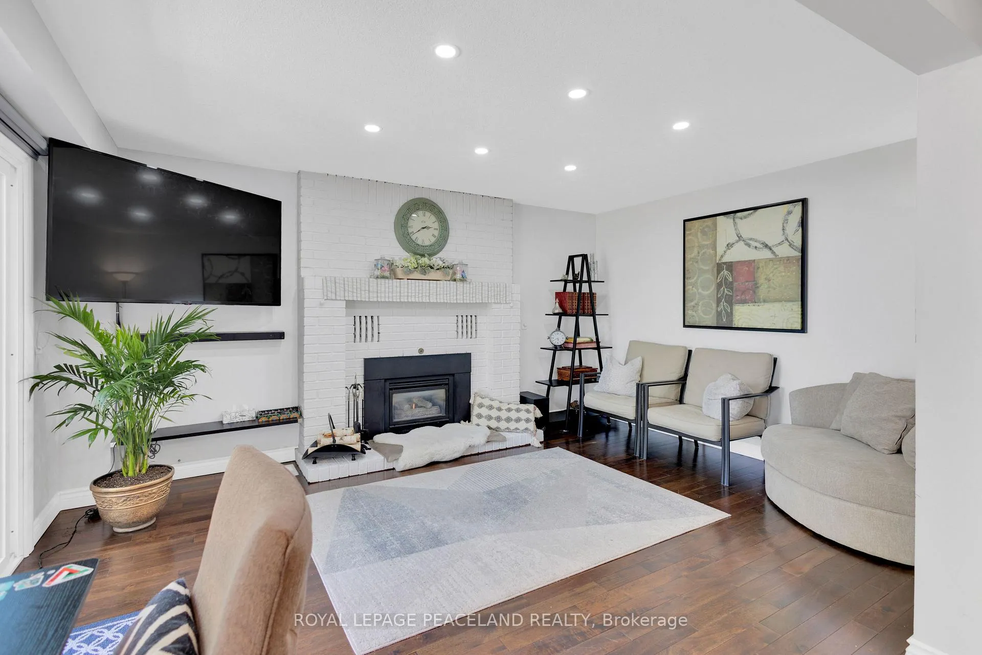 Photo 13 of 64 Woodview Crescent, Kitchener, Centreville Chicopee — HOMEH