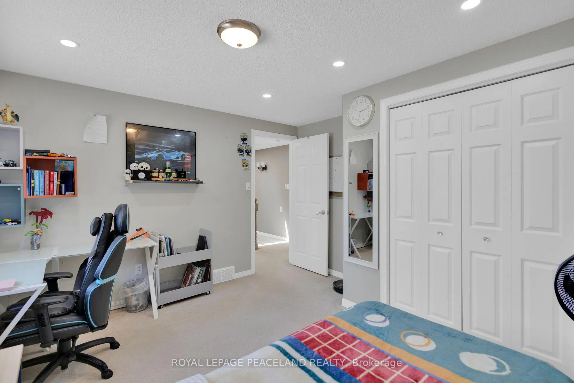 Photo 26 of 64 Woodview Crescent, Kitchener, Centreville Chicopee — HOMEH