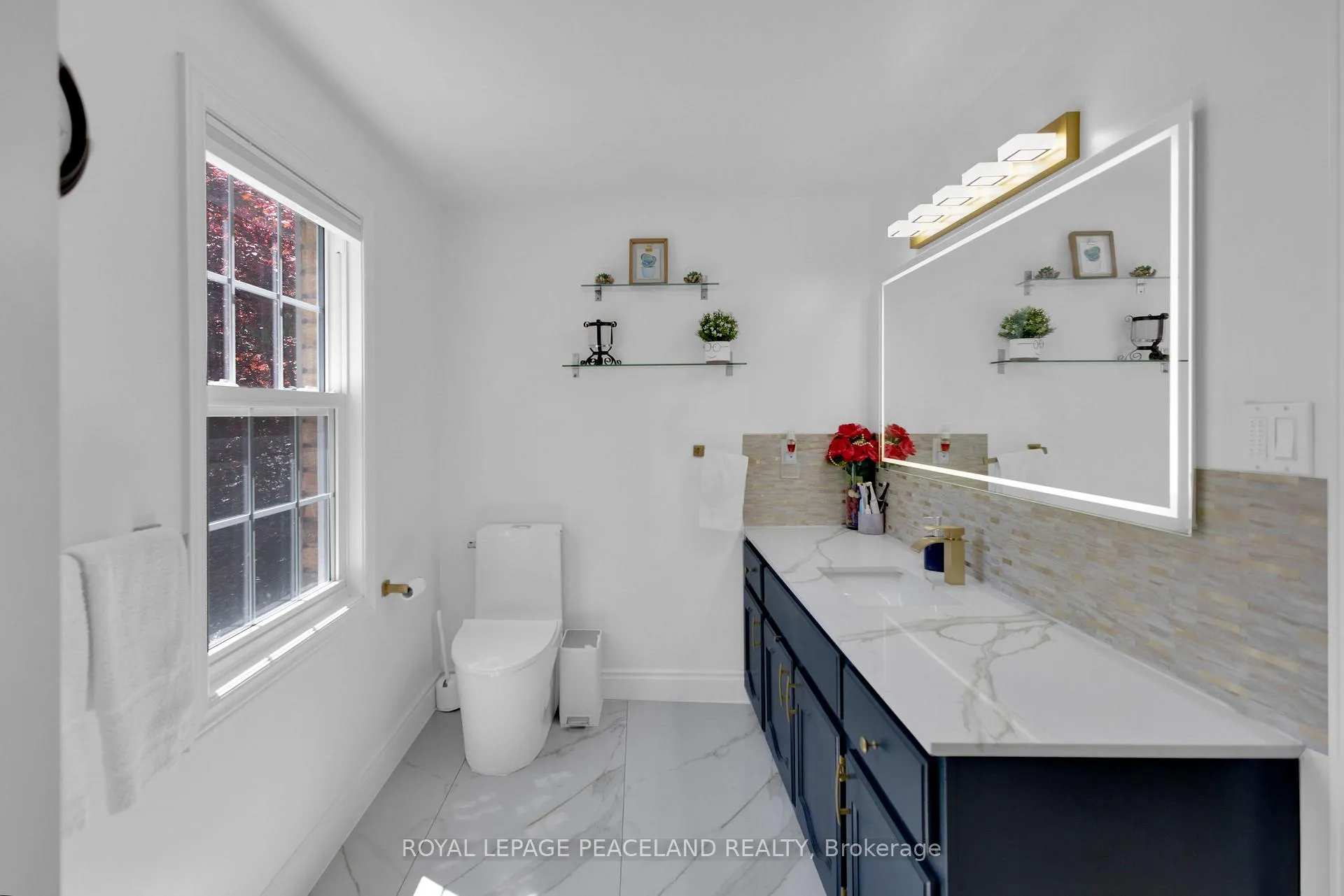 Photo 27 of 64 Woodview Crescent, Kitchener, Centreville Chicopee — HOMEH