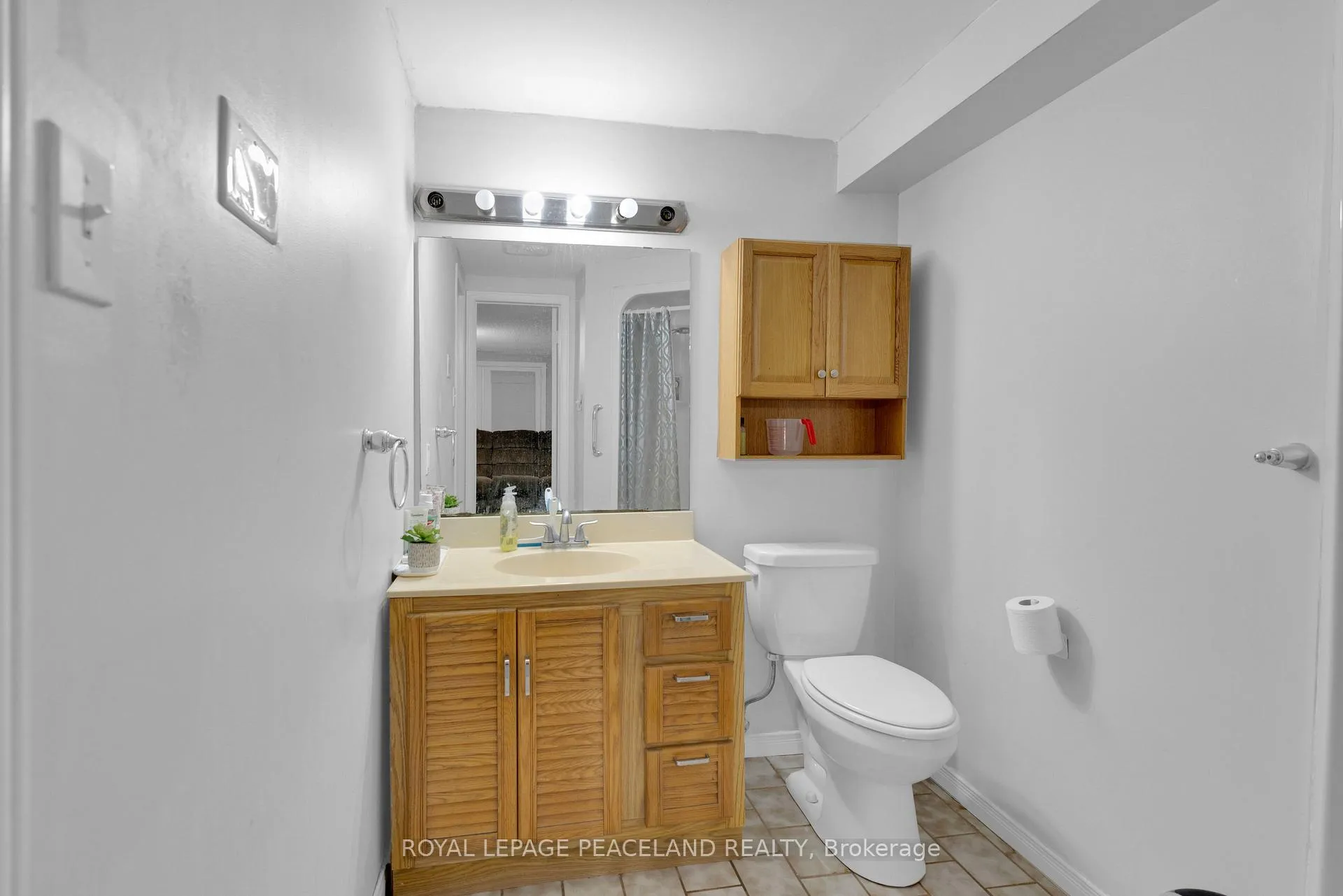 Photo 44 of 64 Woodview Crescent, Kitchener, Centreville Chicopee — HOMEH