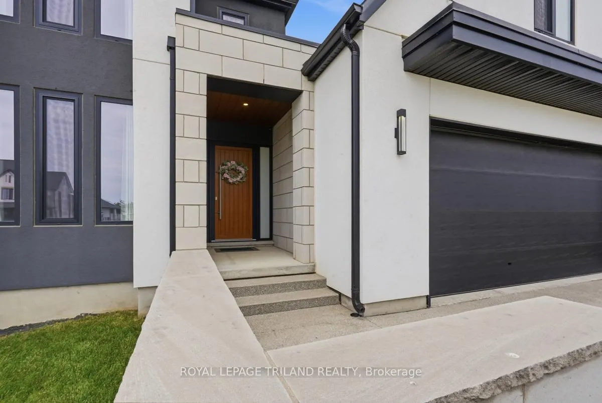 Photo 3 of 77 Crestview Drive, Middlesex Centre, Kilworth — HOMEH