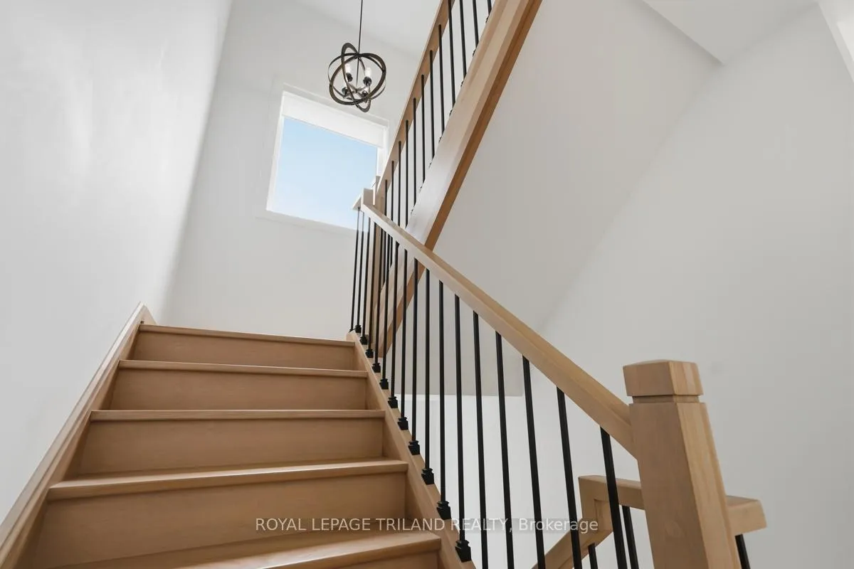 Photo 17 of 77 Crestview Drive, Middlesex Centre, Kilworth — HOMEH