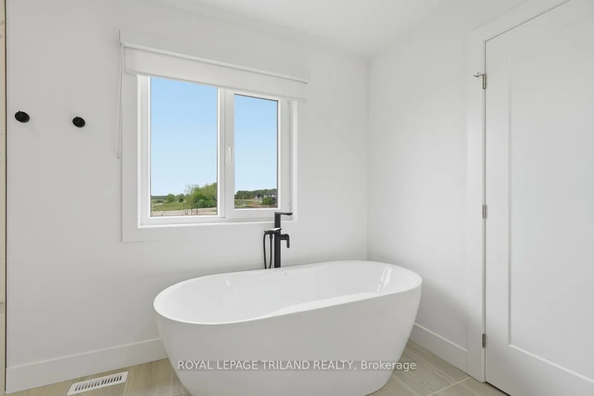 Photo 21 of 77 Crestview Drive, Middlesex Centre, Kilworth — HOMEH