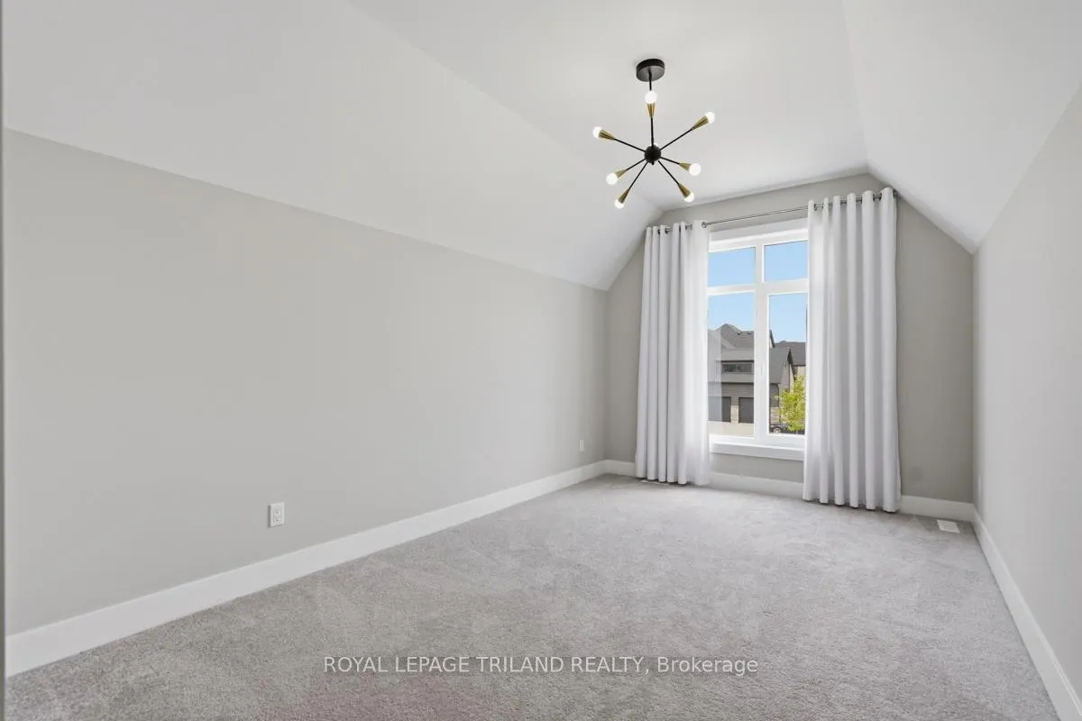 Photo 24 of 77 Crestview Drive, Middlesex Centre, Kilworth — HOMEH