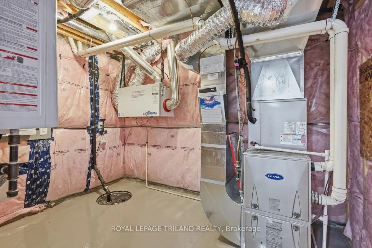 Photo 33 of 77 Crestview Drive, Middlesex Centre, Kilworth — HOMEH