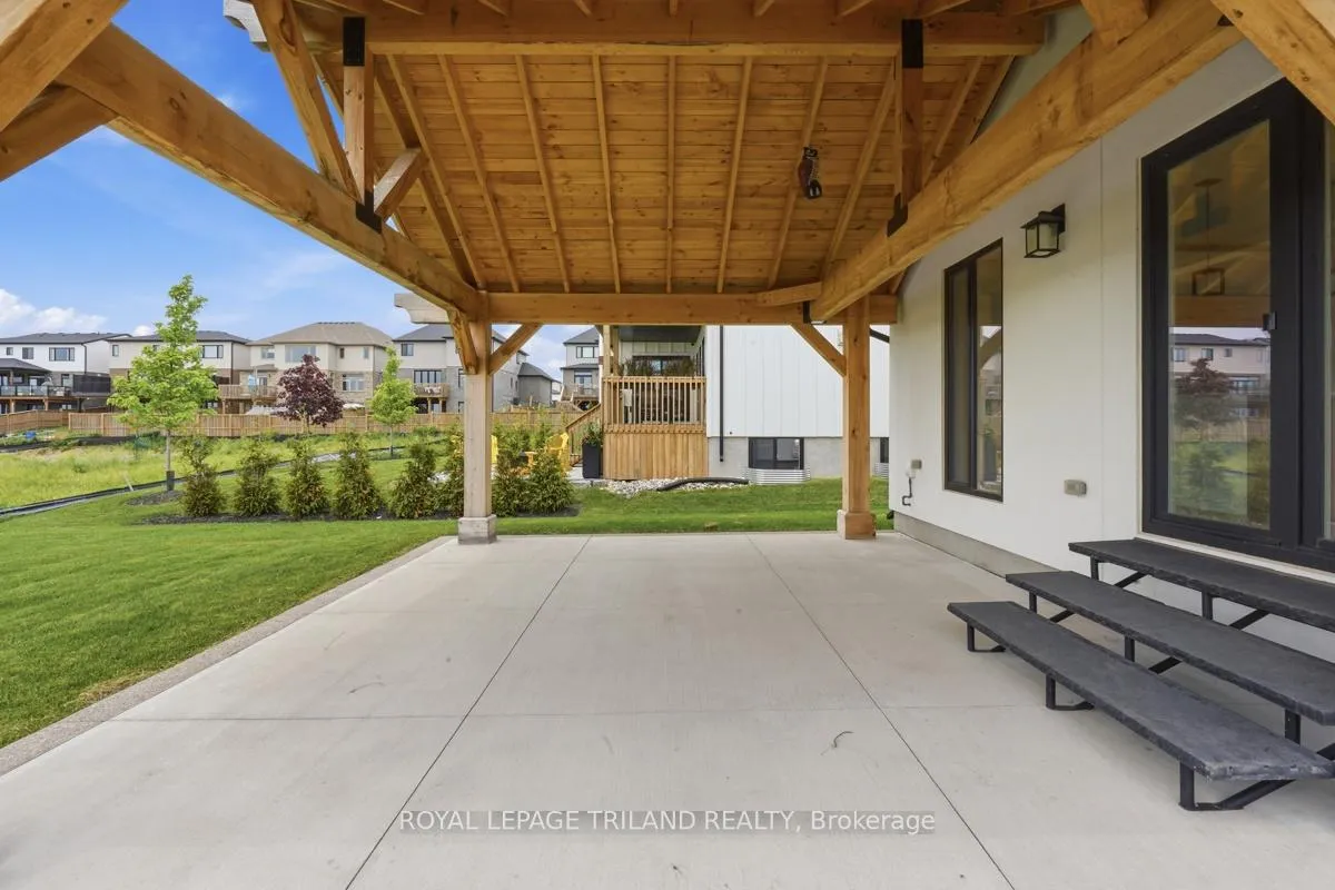 Photo 36 of 77 Crestview Drive, Middlesex Centre, Kilworth — HOMEH