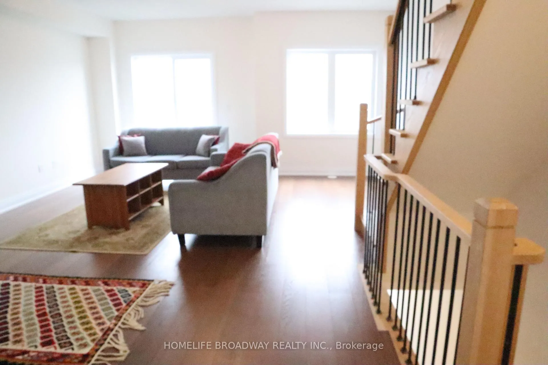 Photo 7 of 40 Clippers Crescent, Whitchurch-Stouffville, Stouffville — HOMEH