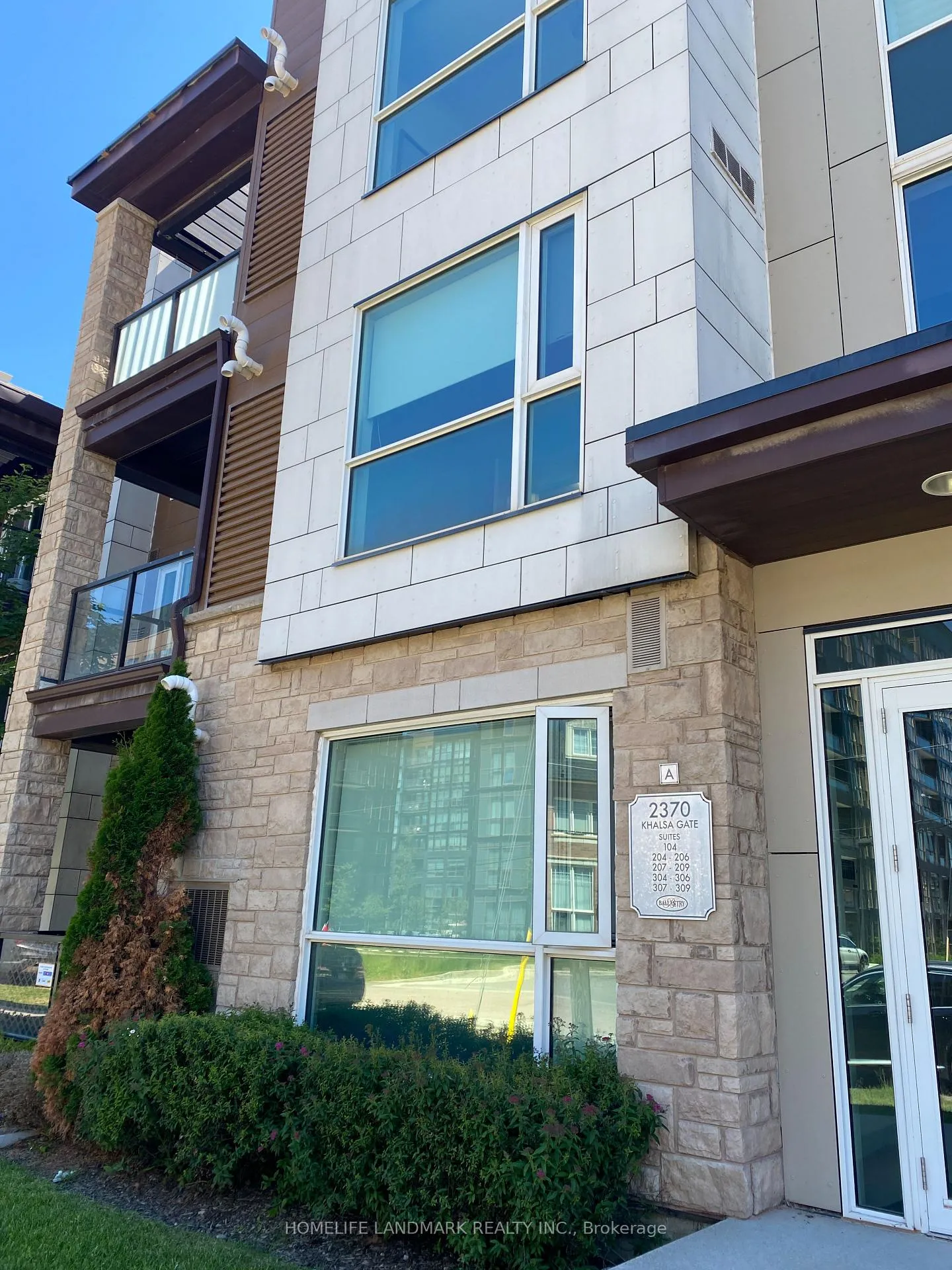 Photo 2 of Unit 204, 2370 Khalsa Gate, Oakville, Westmount — HOMEH
