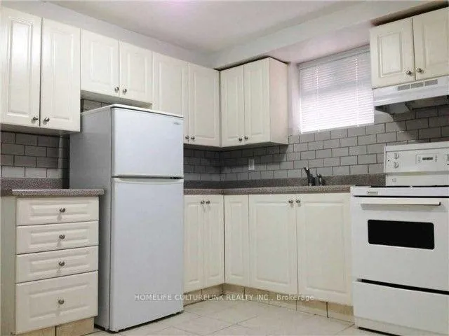 Photo 8 of 2904 St Clair Avenue E, Toronto, O'Connor-Parkview — HOMEH