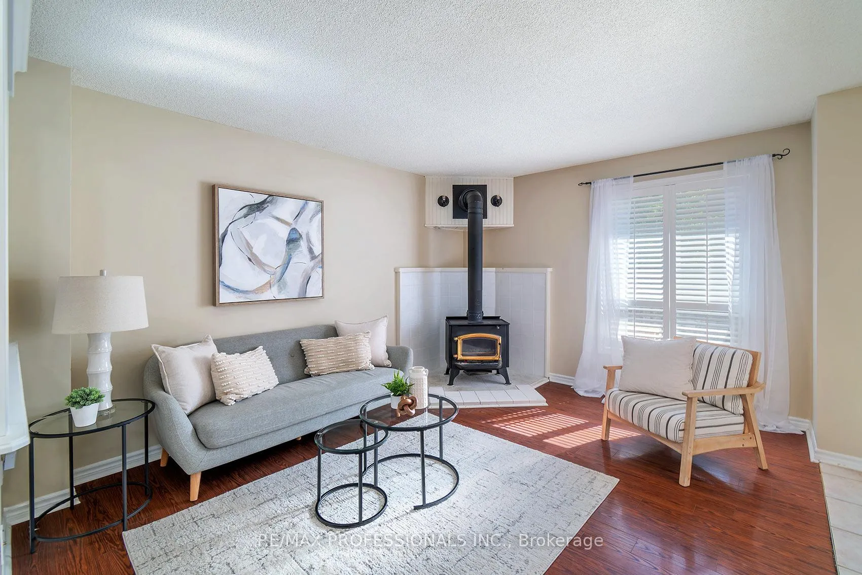 Photo 9 of 642 Roseheath Drive, Milton, Bronte Meadows — HOMEH