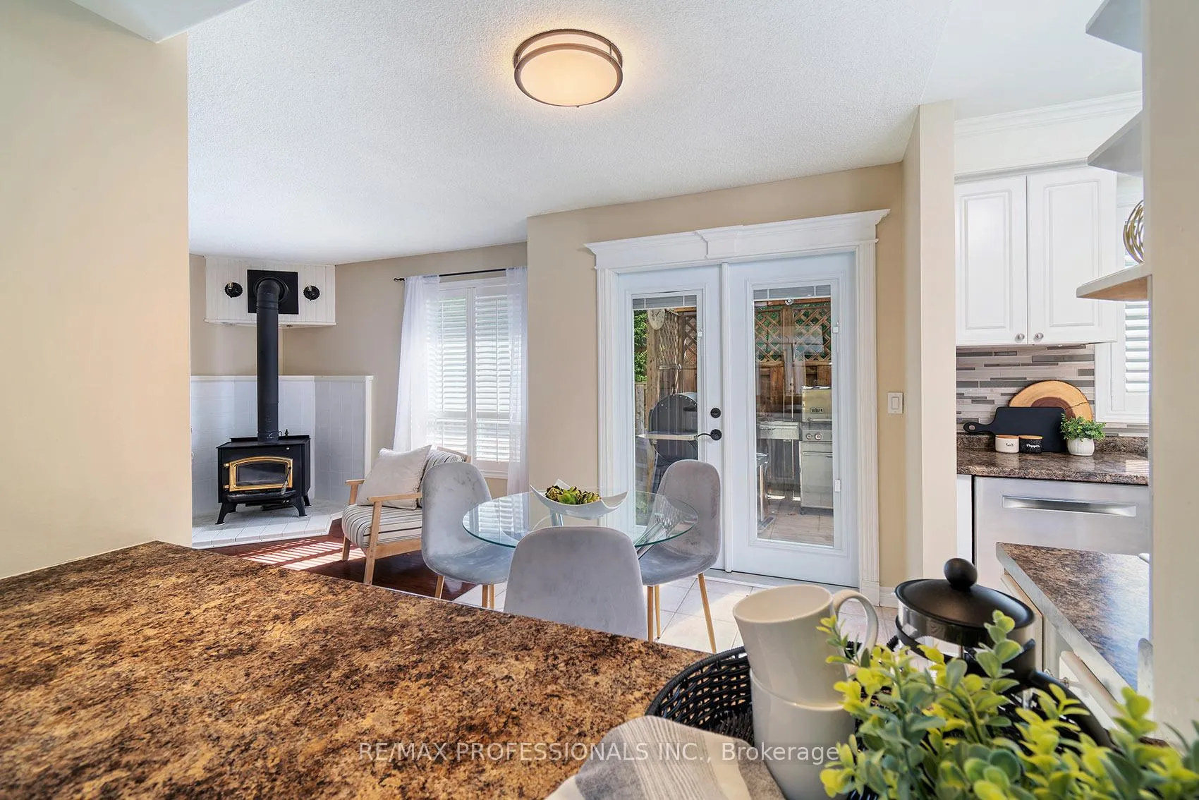 Photo 14 of 642 Roseheath Drive, Milton, Bronte Meadows — HOMEH