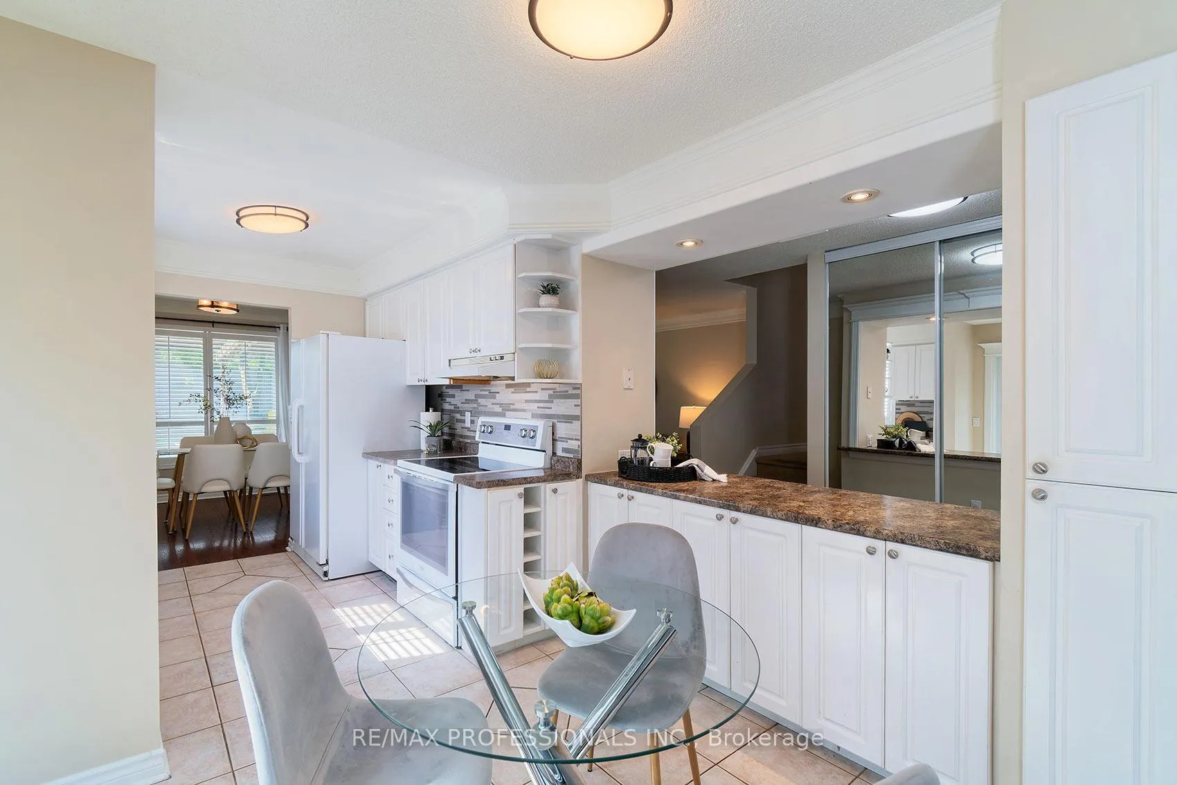 Photo 15 of 642 Roseheath Drive, Milton, Bronte Meadows — HOMEH