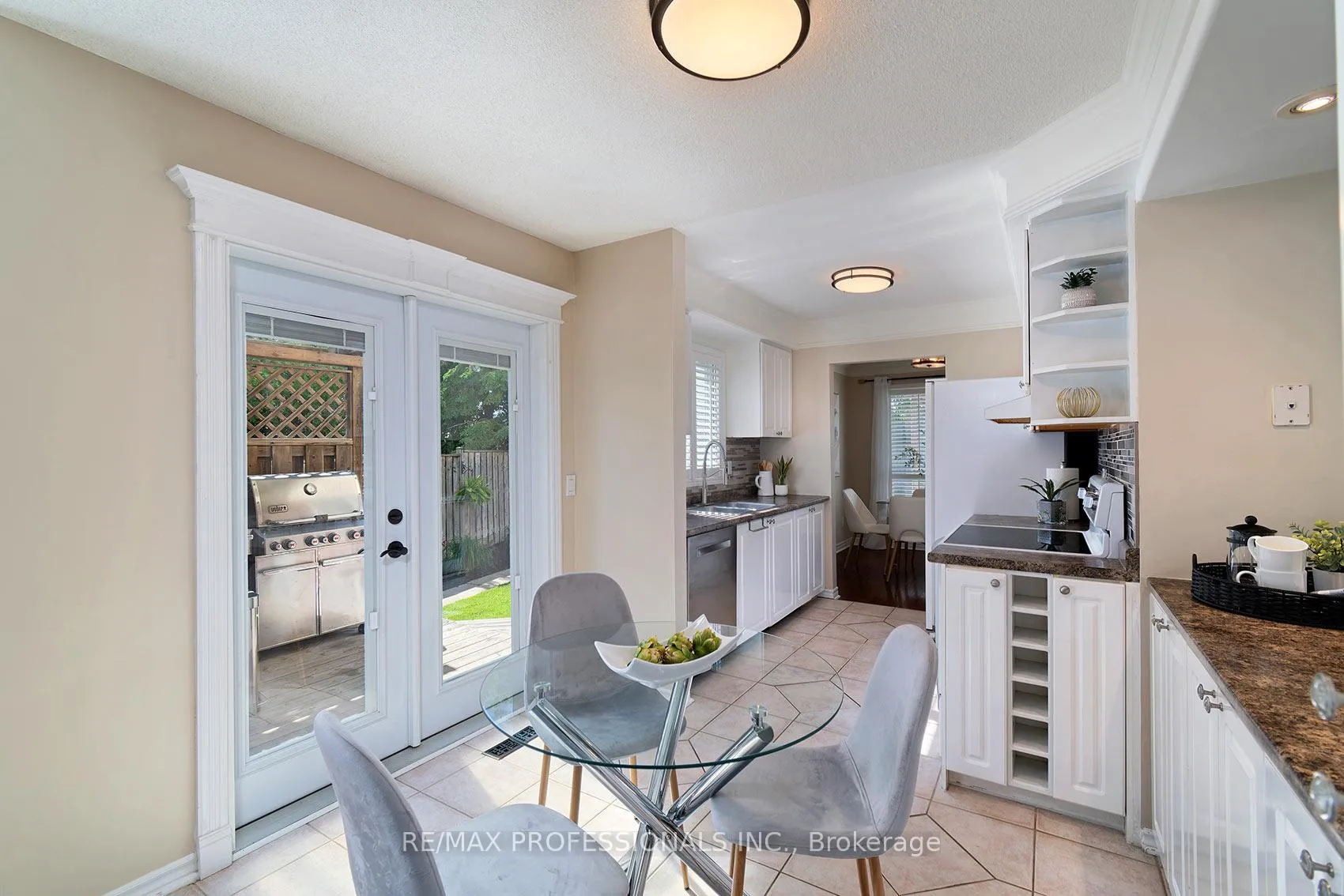 Photo 16 of 642 Roseheath Drive, Milton, Bronte Meadows — HOMEH