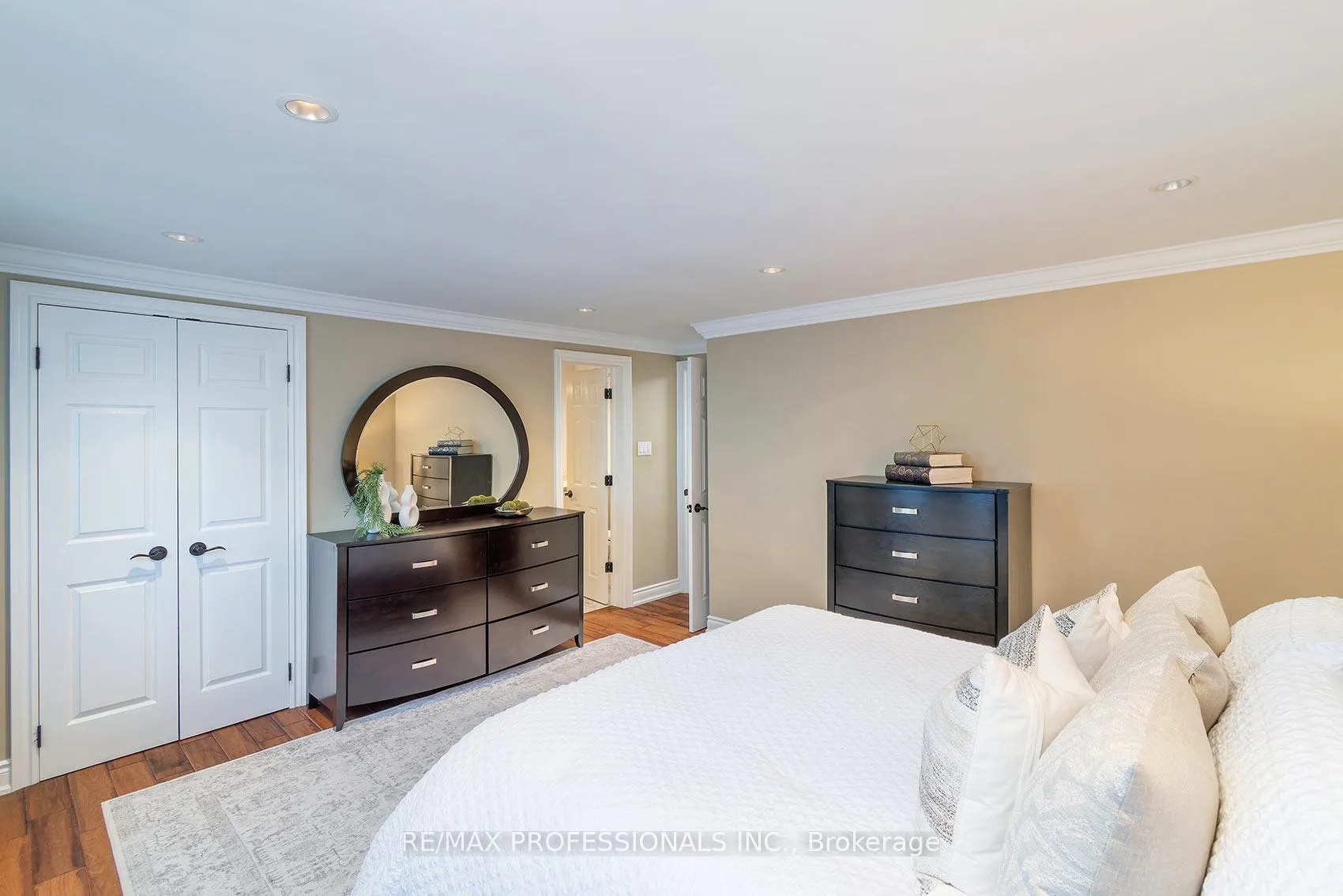 Photo 21 of 642 Roseheath Drive, Milton, Bronte Meadows — HOMEH