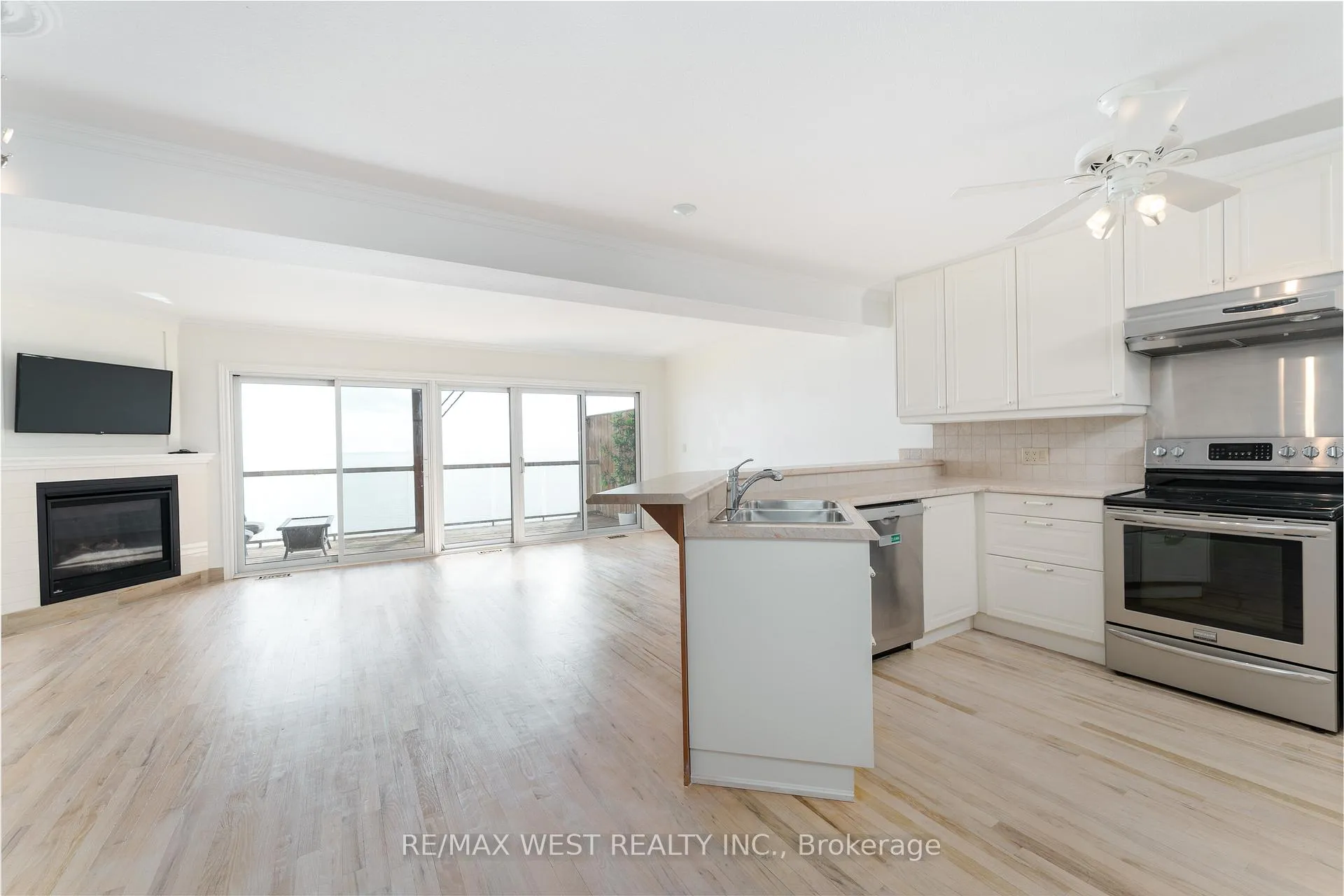 Photo 10 of Unit 3, 114 Brown Street, Norfolk, Port Dover — HOMEH