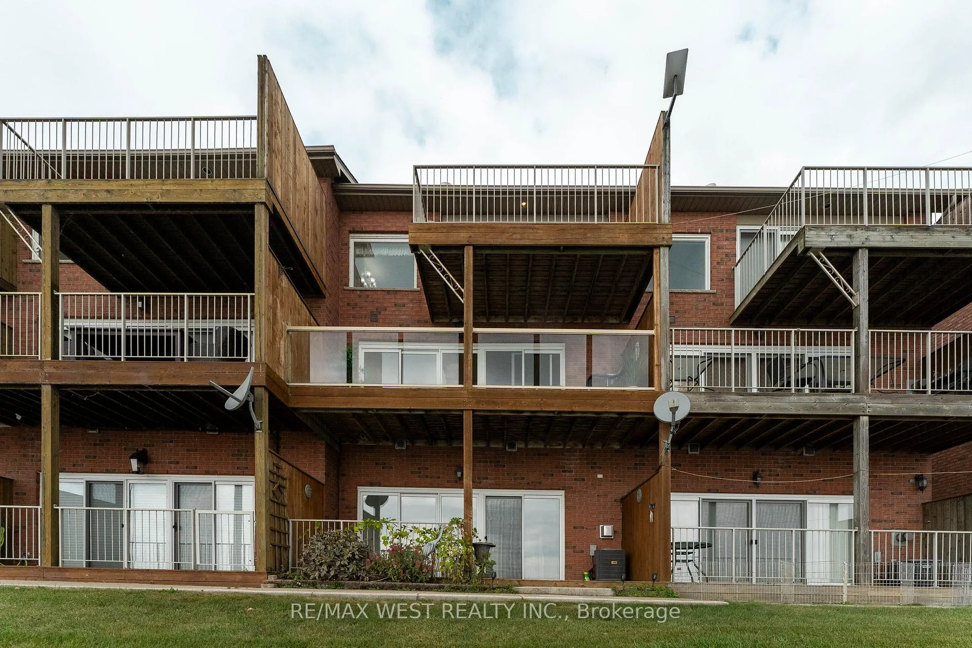 Photo 36 of Unit 3, 114 Brown Street, Norfolk, Port Dover — HOMEH