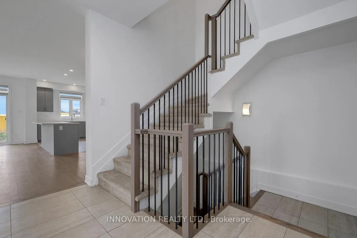 Photo 8 of 301 Makobe Lane, Ottawa, Riverside South/Gloucester Glen — HOMEH