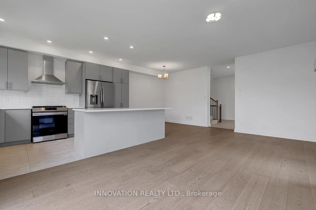 Photo 11 of 301 Makobe Lane, Ottawa, Riverside South/Gloucester Glen — HOMEH
