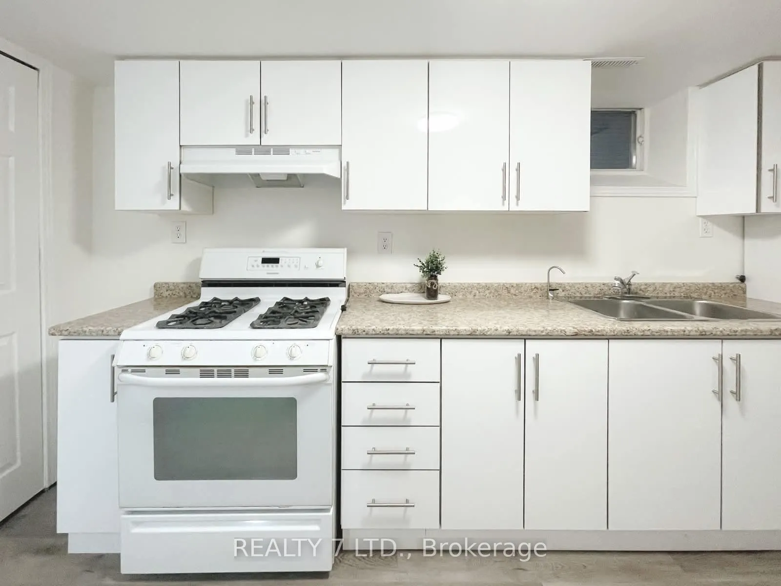 Photo 11 of Unit 3 Bsmt, 551 Hayward Crescent, Milton, Timberlea — HOMEH