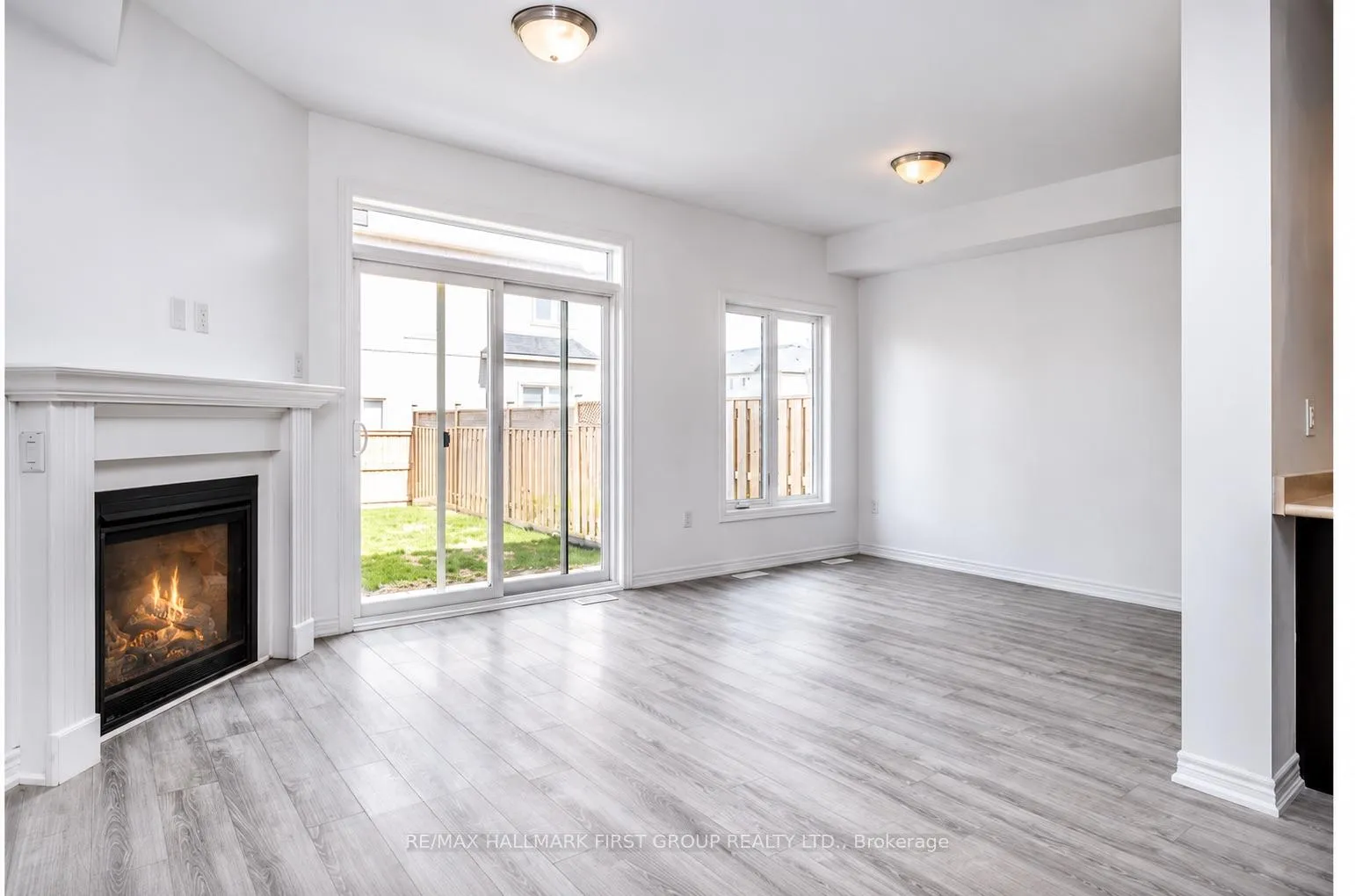 Photo 14 of 322 East Street, Orillia — HOMEH