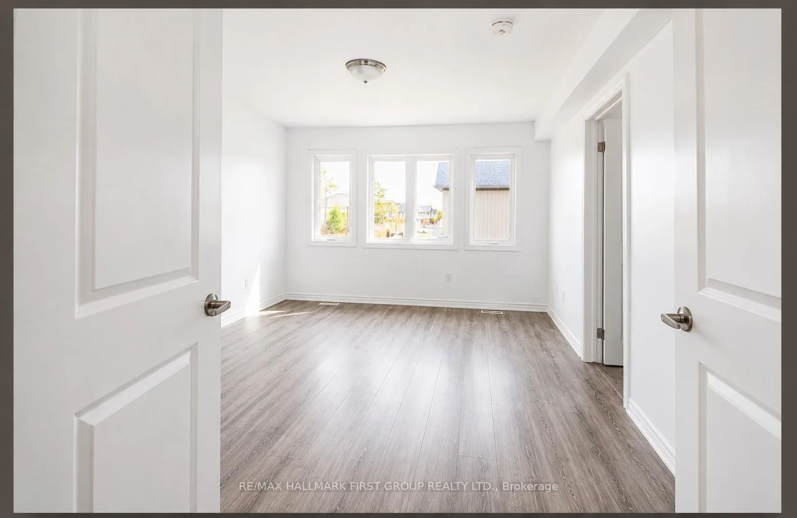 Photo 20 of 322 East Street, Orillia — HOMEH