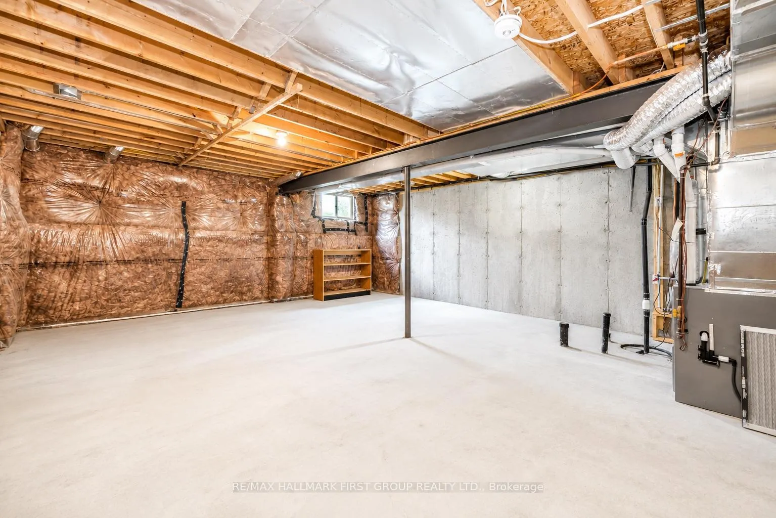Photo 32 of 322 East Street, Orillia — HOMEH