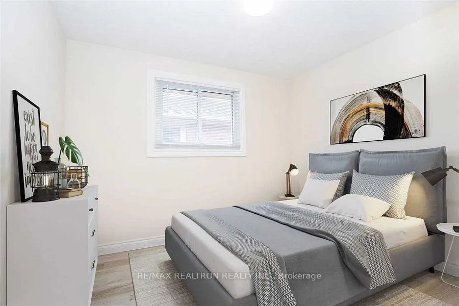 Photo 7 of 98 Wayne Avenue, Oshawa, Centennial — HOMEH