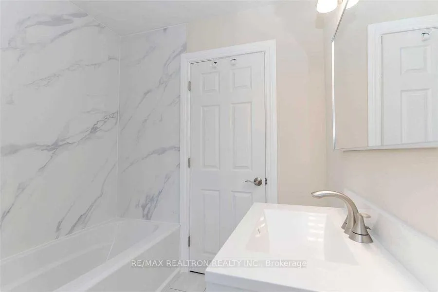 Photo 10 of 98 Wayne Avenue, Oshawa, Centennial — HOMEH