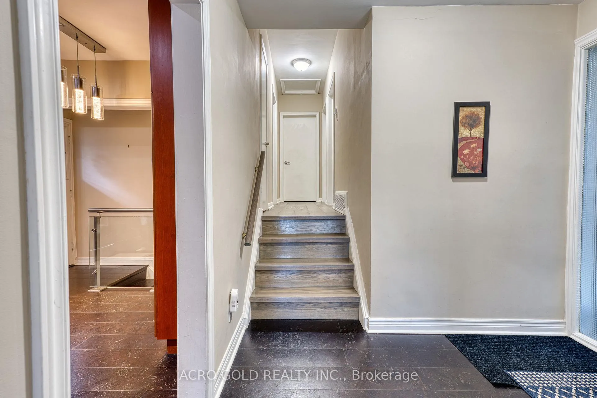 Photo 27 of 10 Kennebec Crescent, Etobicoke, Rexdale-Kipling — HOMEH