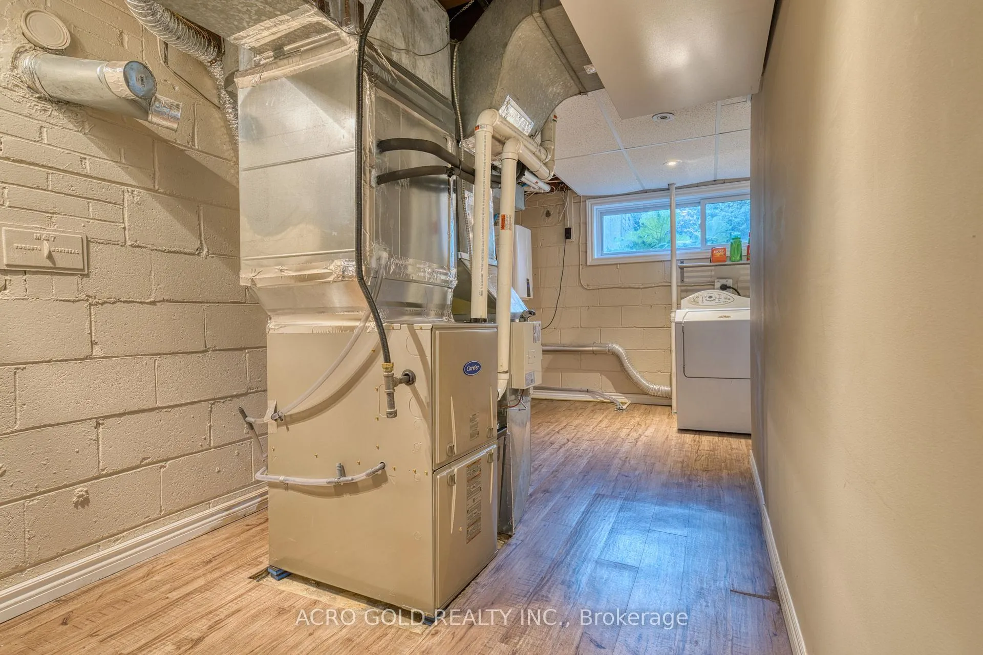 Photo 41 of 10 Kennebec Crescent, Etobicoke, Rexdale-Kipling — HOMEH