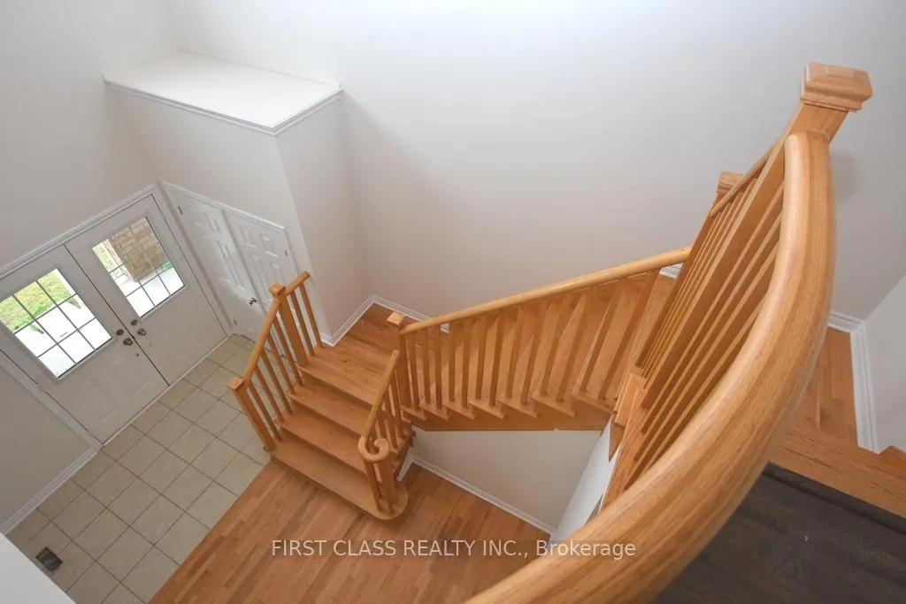Photo 10 of Unit Main, 2588 standardbred Drive, Oshawa, Windfields — HOMEH