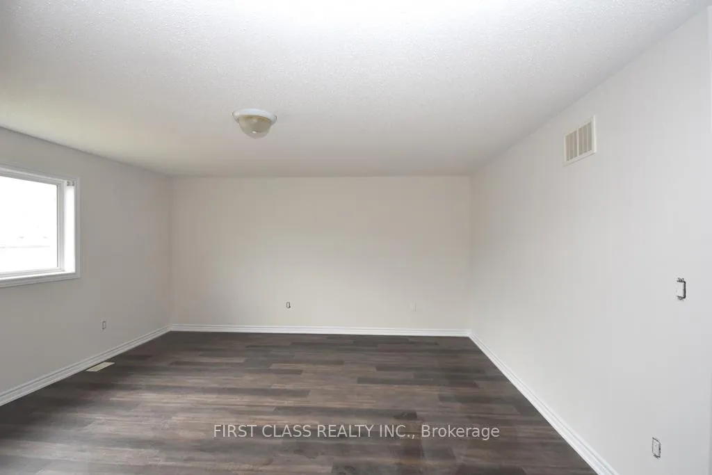 Photo 12 of Unit Main, 2588 standardbred Drive, Oshawa, Windfields — HOMEH