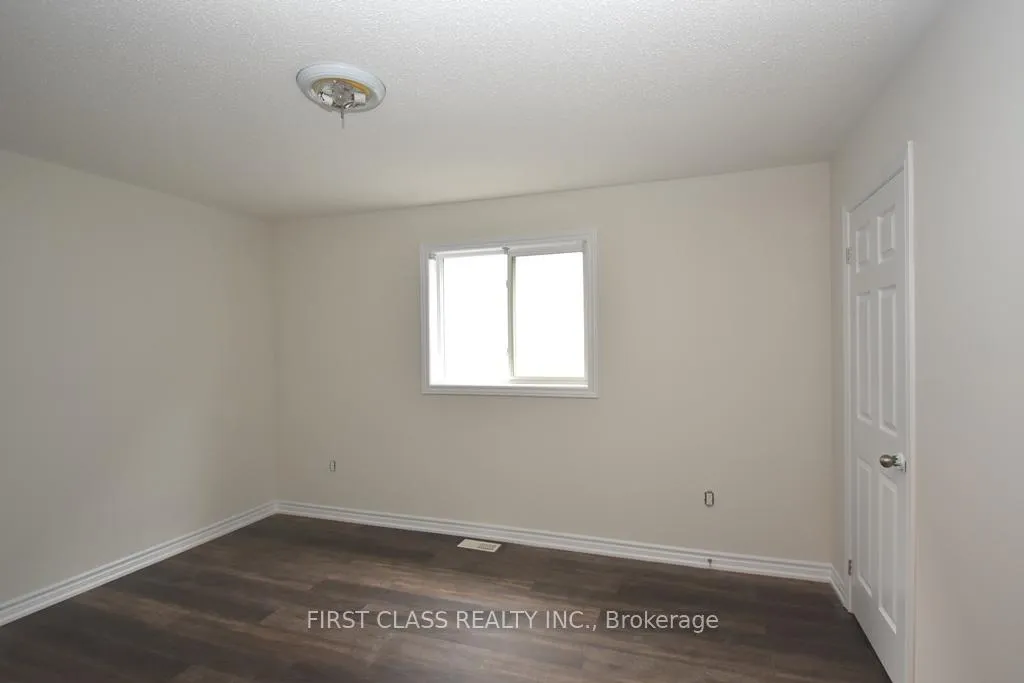 Photo 14 of Unit Main, 2588 standardbred Drive, Oshawa, Windfields — HOMEH