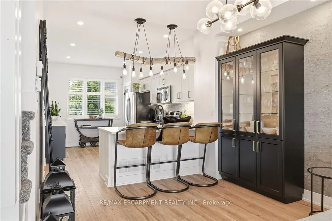 Photo 10 of Unit 52, 337 Beach Boulevard, Hamilton, Hamilton Beach — HOMEH