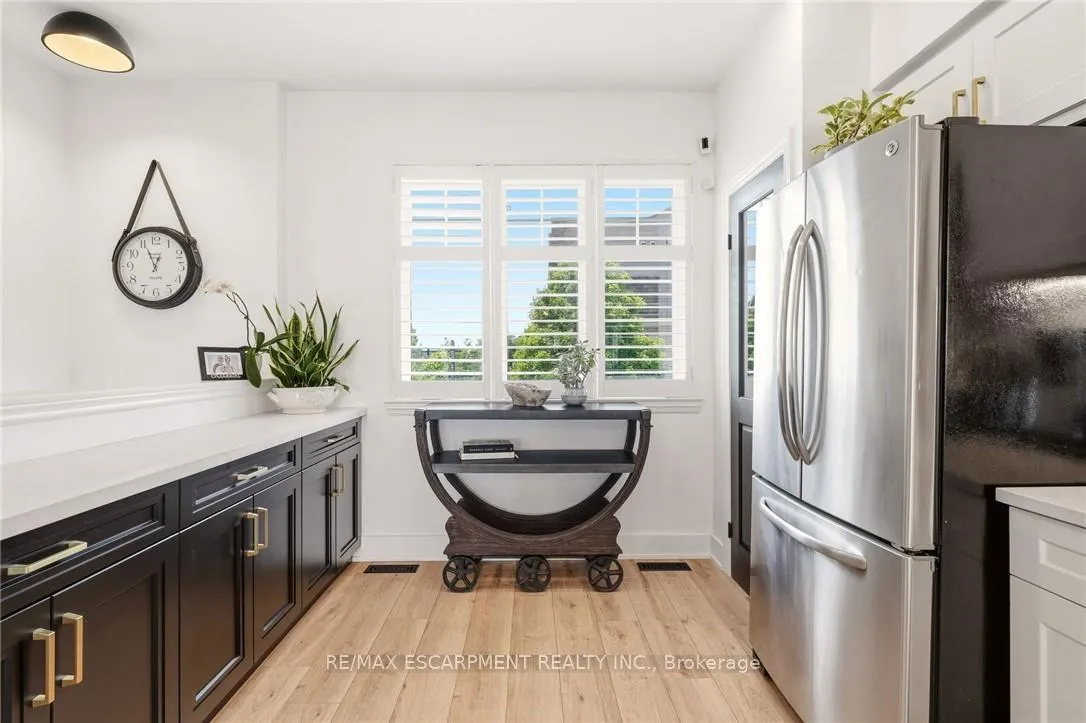Photo 12 of Unit 52, 337 Beach Boulevard, Hamilton, Hamilton Beach — HOMEH