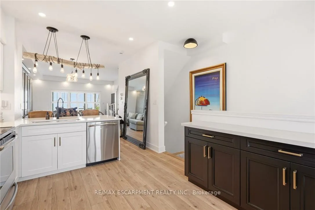 Photo 16 of Unit 52, 337 Beach Boulevard, Hamilton, Hamilton Beach — HOMEH